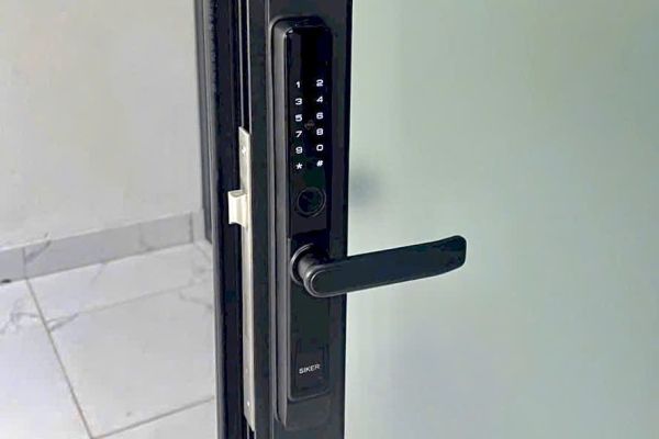 KHÓA CỬA THÔNG MINH SIKER KTS105B – GIẢI PHÁP AN NINH HIỆN ĐẠI CHO MỌI GIA ĐÌNH