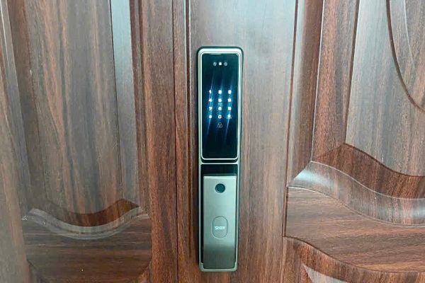 MỞ CỬA CHỈ TRONG 1 GIÂY BẰNG VÂN TAY SIÊU NHẠY